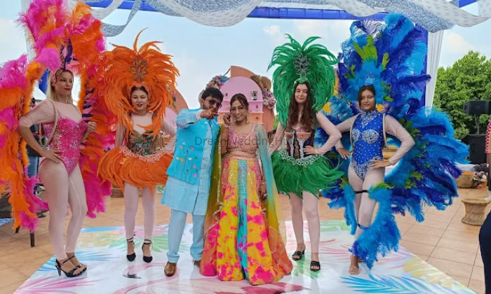 Artist and talent entertainment  co